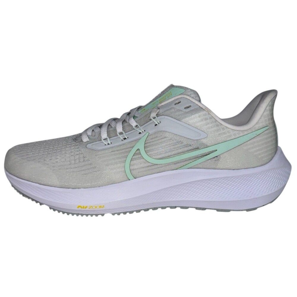 Nike Womens Size 11 Running Sneaker Shoe Air Zoom Pegasus 39 DH4072-102 New